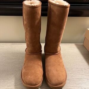 Classic Tall II UGG Shearling boots in Chestnut